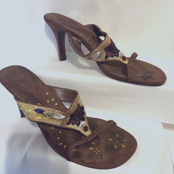 Dollhouse-Women's 2 Pair Sz 9 Slip On heels-Sequins/Beads-Embroidered-Tan/Brown - Picture 10 of 14
